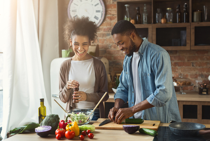 couple making dinner