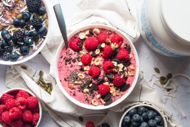 smoothie bowl with fruit toppings