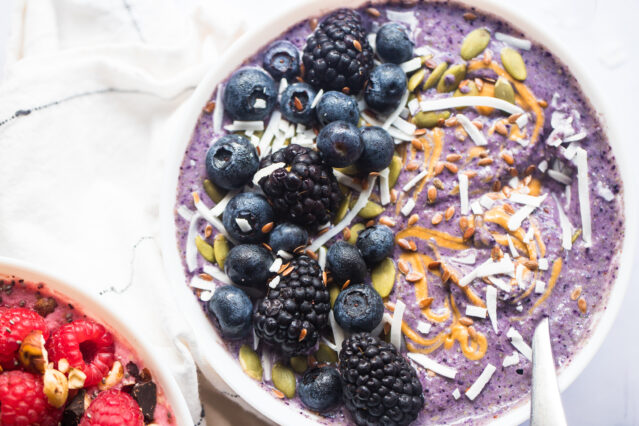 Blueberry smoothie bowl