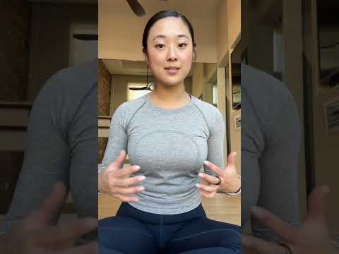Mid back pain? Extend and open up the mid back with Kayla's new mobility routine!