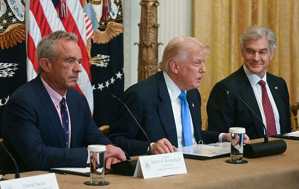 US-POLITICS-HEALTH-TECHNOLOGY-TRUMP