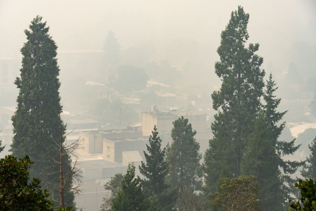 Smoky air due to forest fire and buildings, Eugene, Oregon.