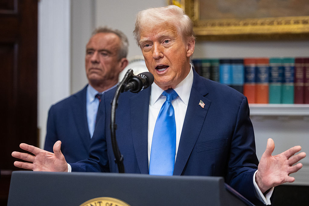 Trump Tells Pregnant Women To Avoid Tylenol Over Autism Fear